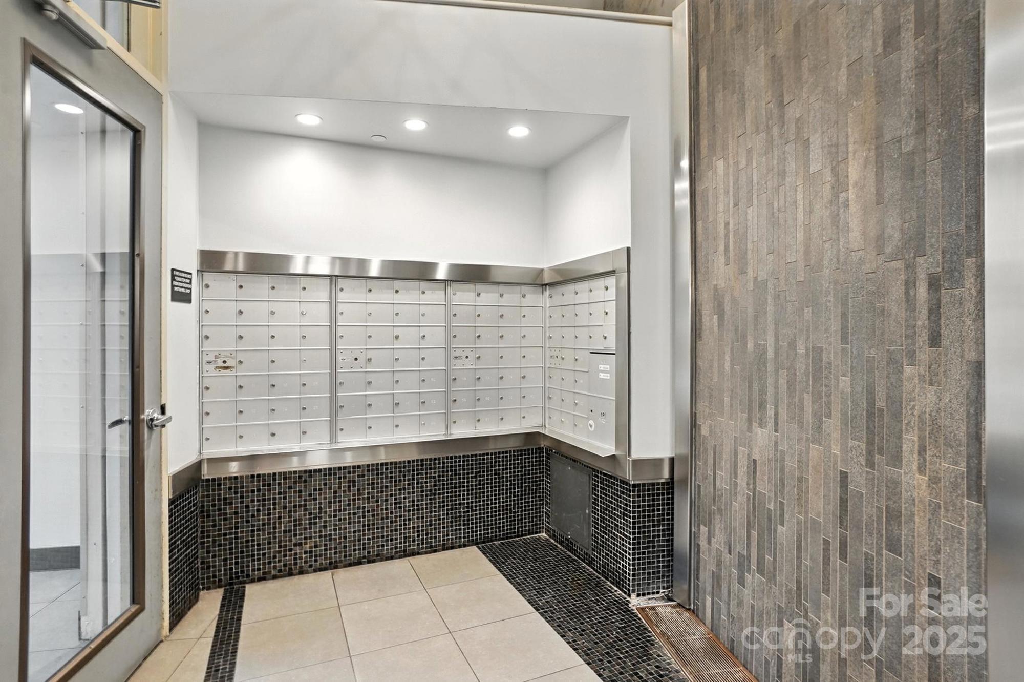 Courtside - Residential