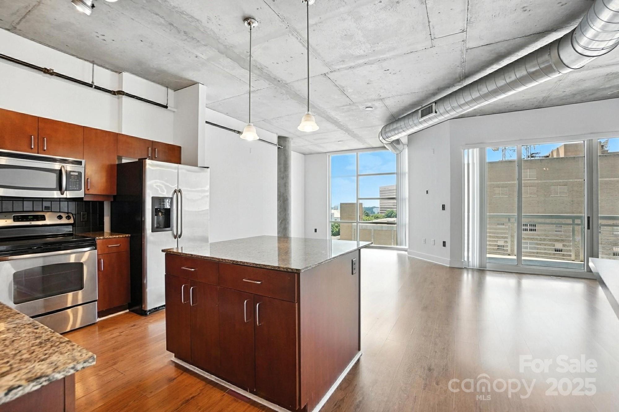 Courtside - Residential