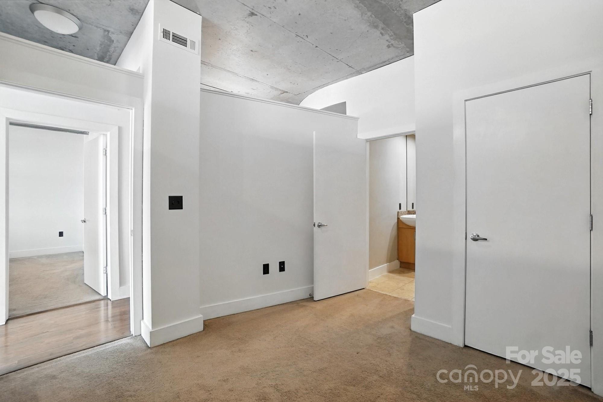 Courtside - Residential