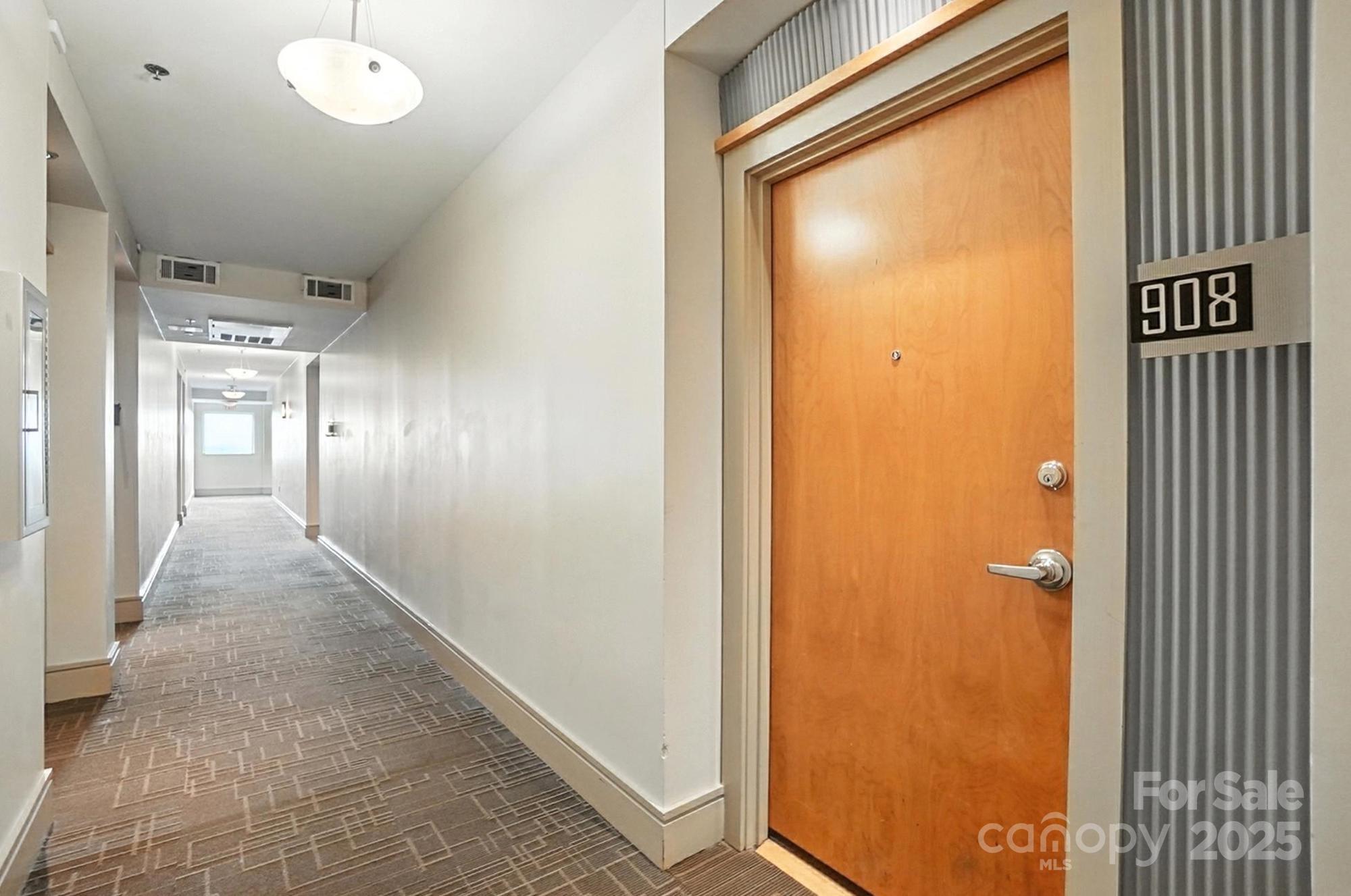505 E 6th Street 908