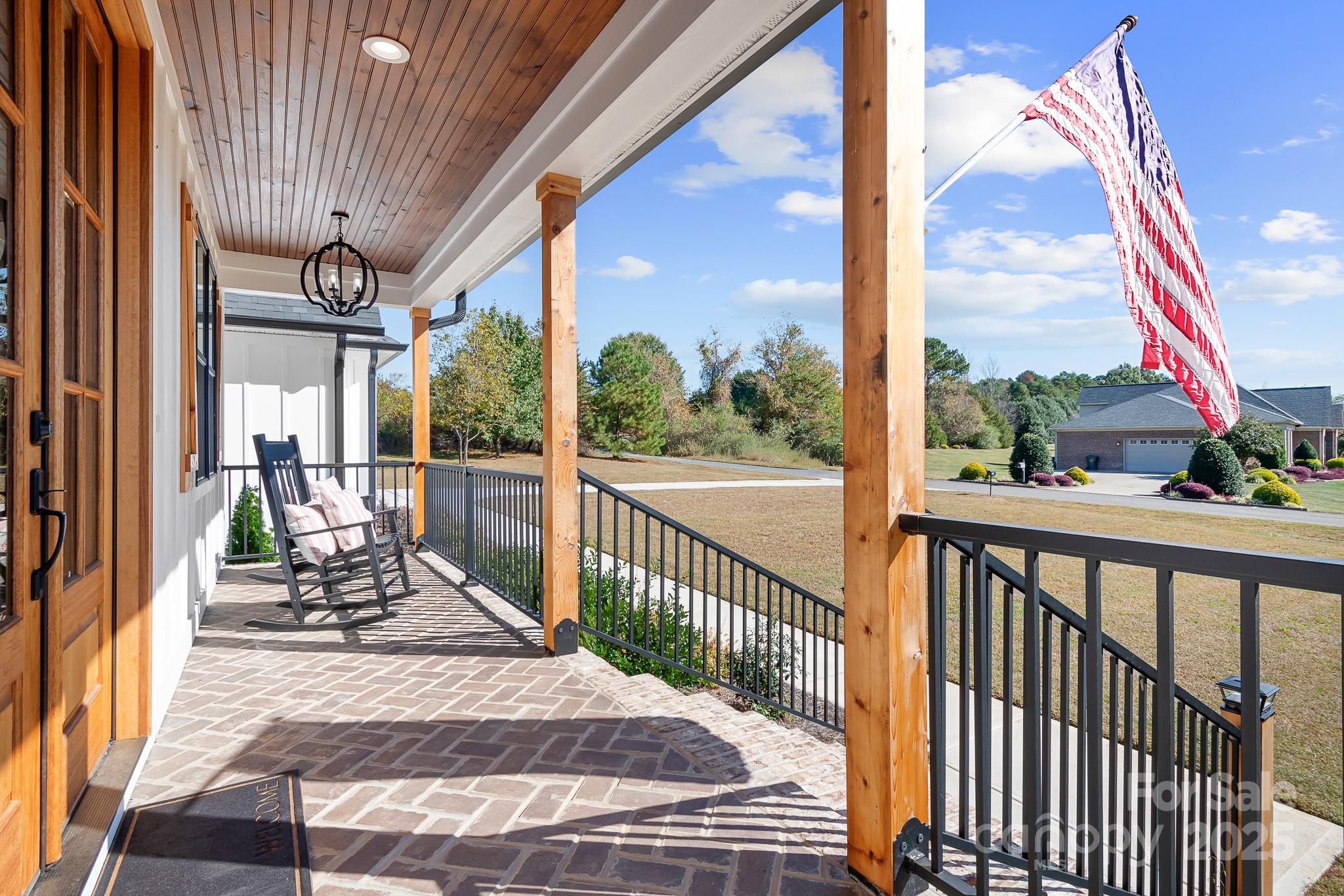 615 Sandycrest Drive