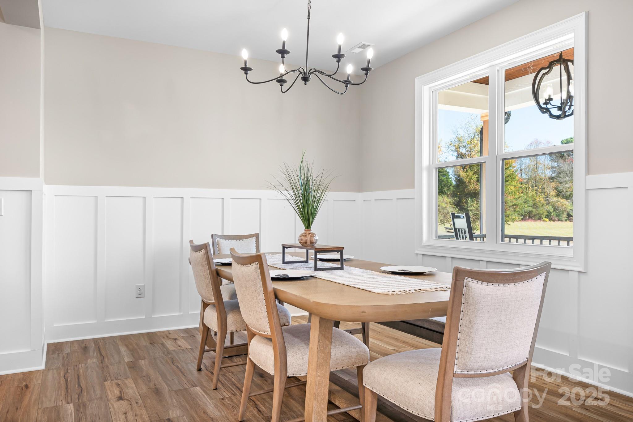 615 Sandycrest Drive