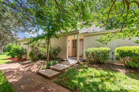 8005 Horse Chestnut Lane Charlotte NC 28277