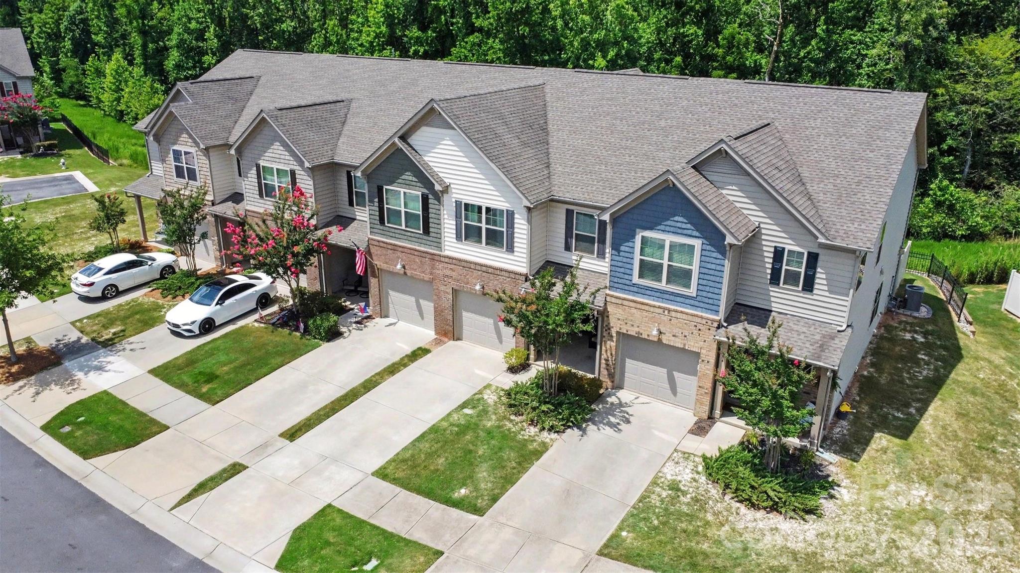 306 Ascot Run Way