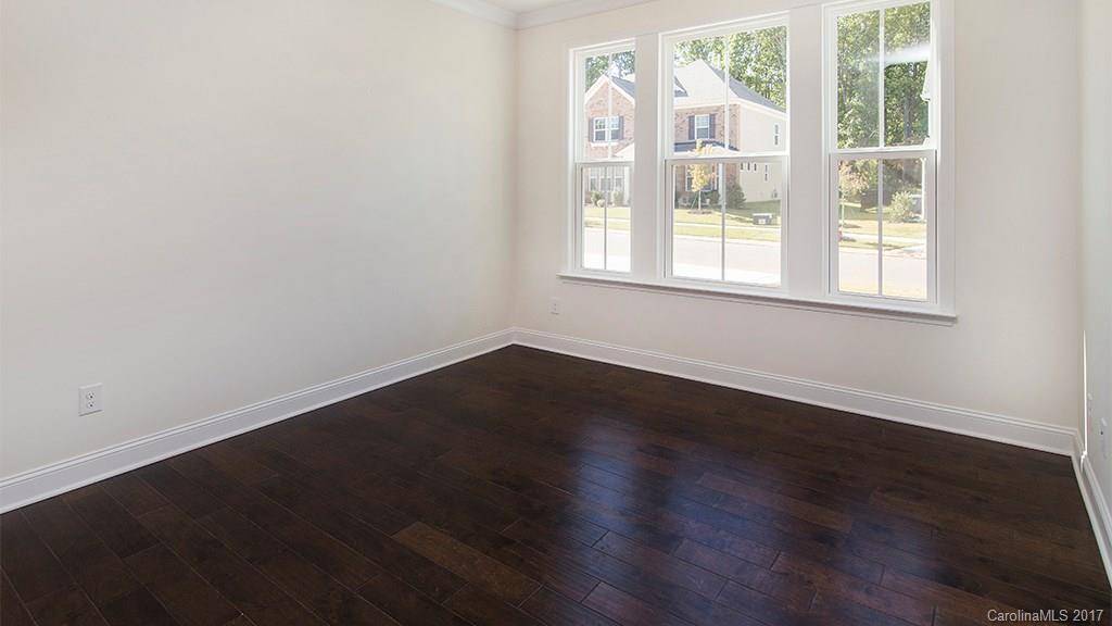 Cobblestone Manor - Residential