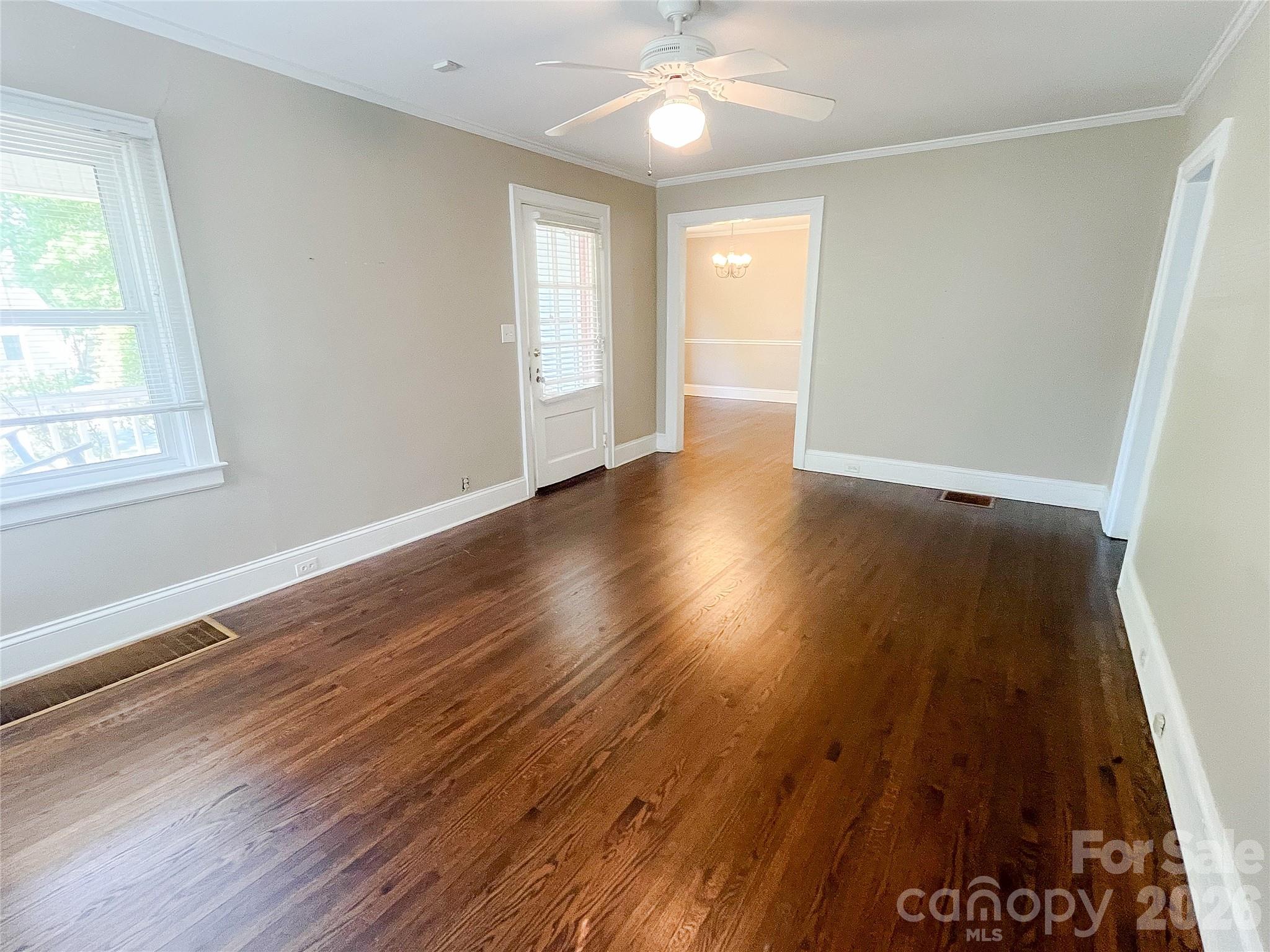 2105 Chesterfield Avenue