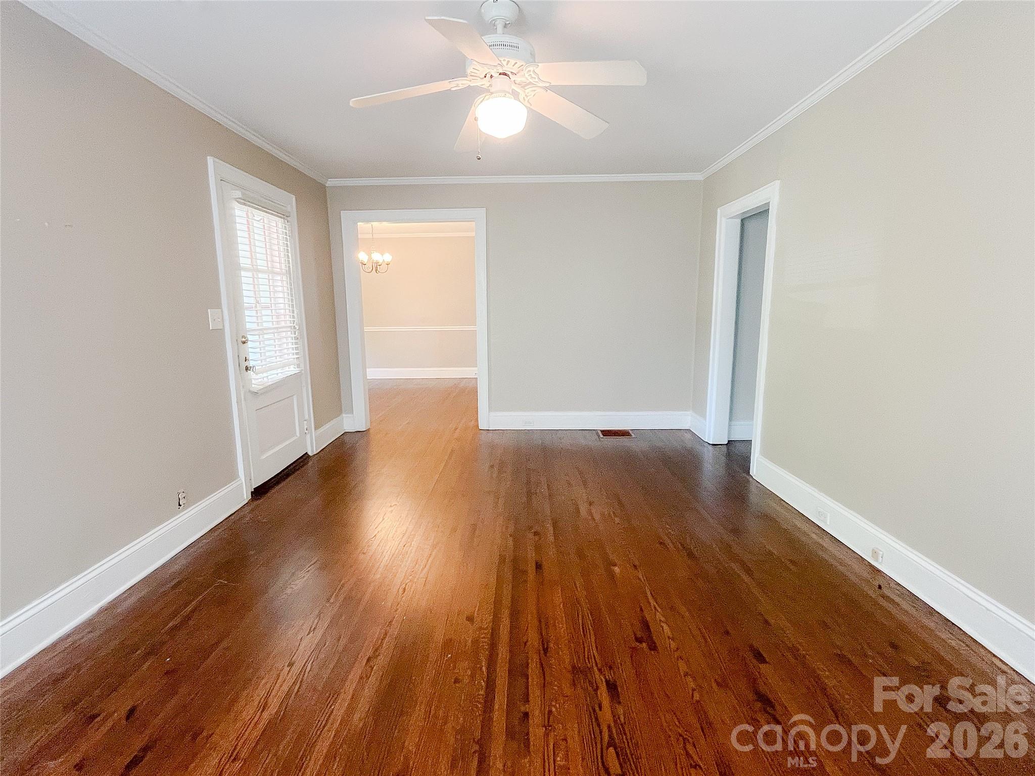 2105 Chesterfield Avenue