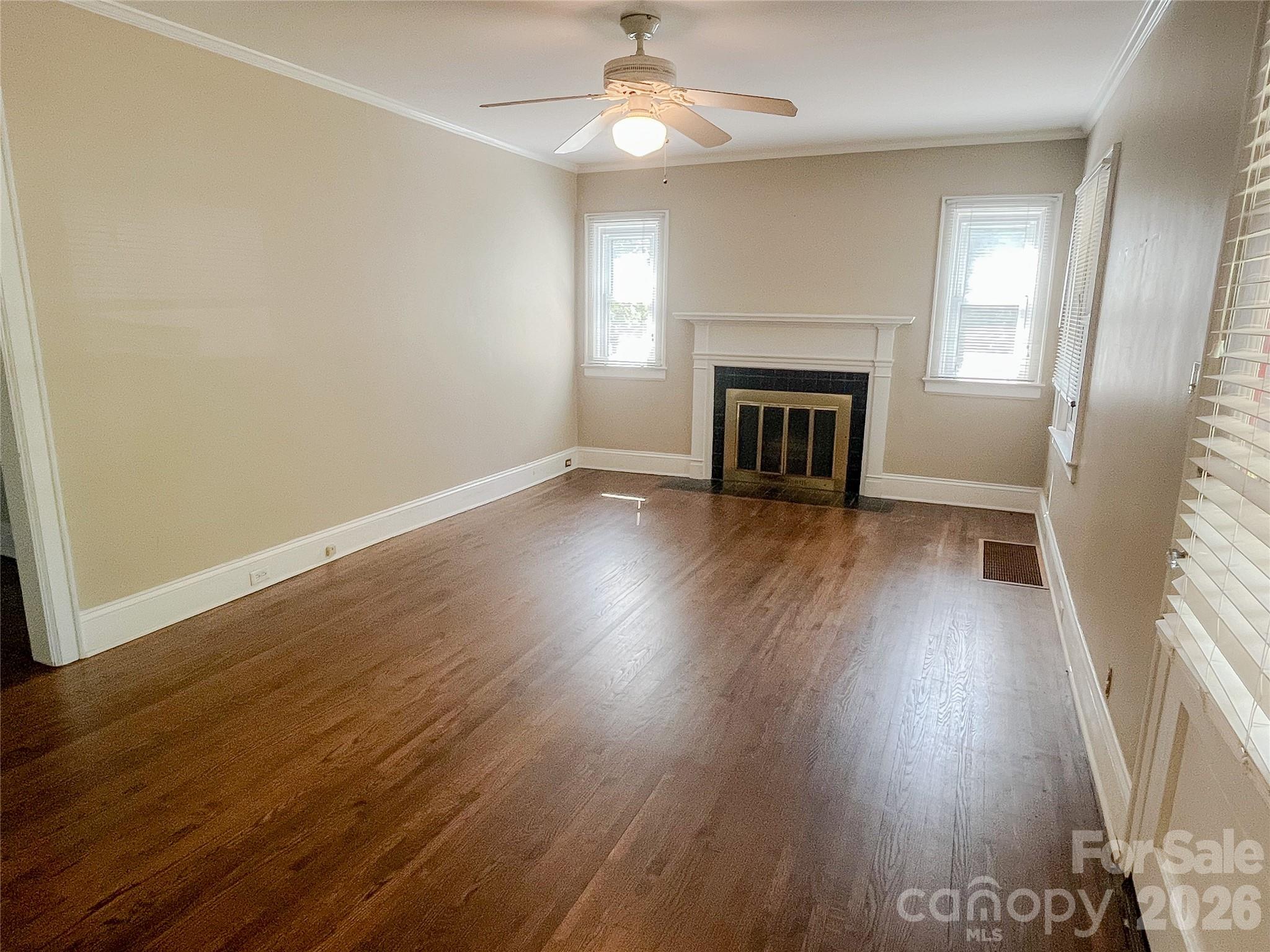 2105 Chesterfield Avenue