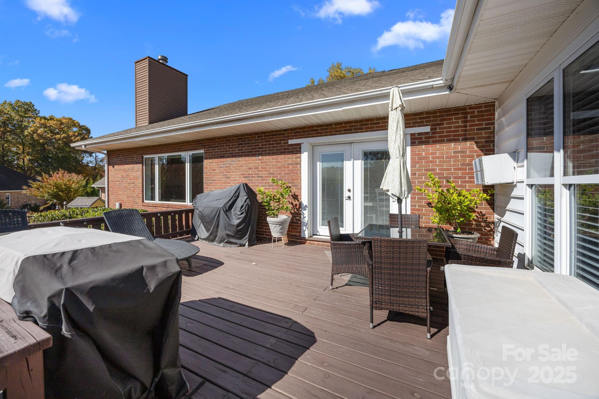 Captains Cove - Residential