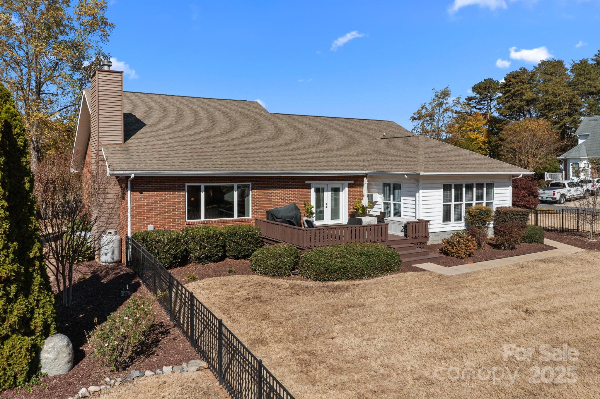 Captains Cove - Residential