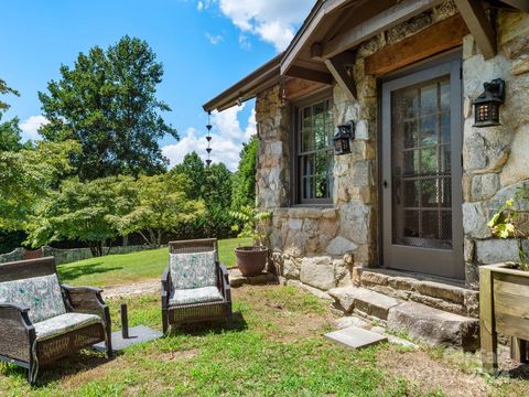 A home in Hendersonville