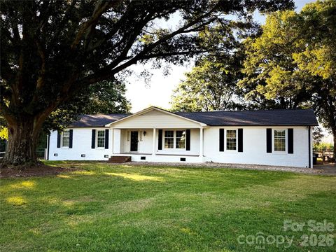Photo of 10858 Barberville Road, Indian Land, SC 29707 (MLS # 4374468)