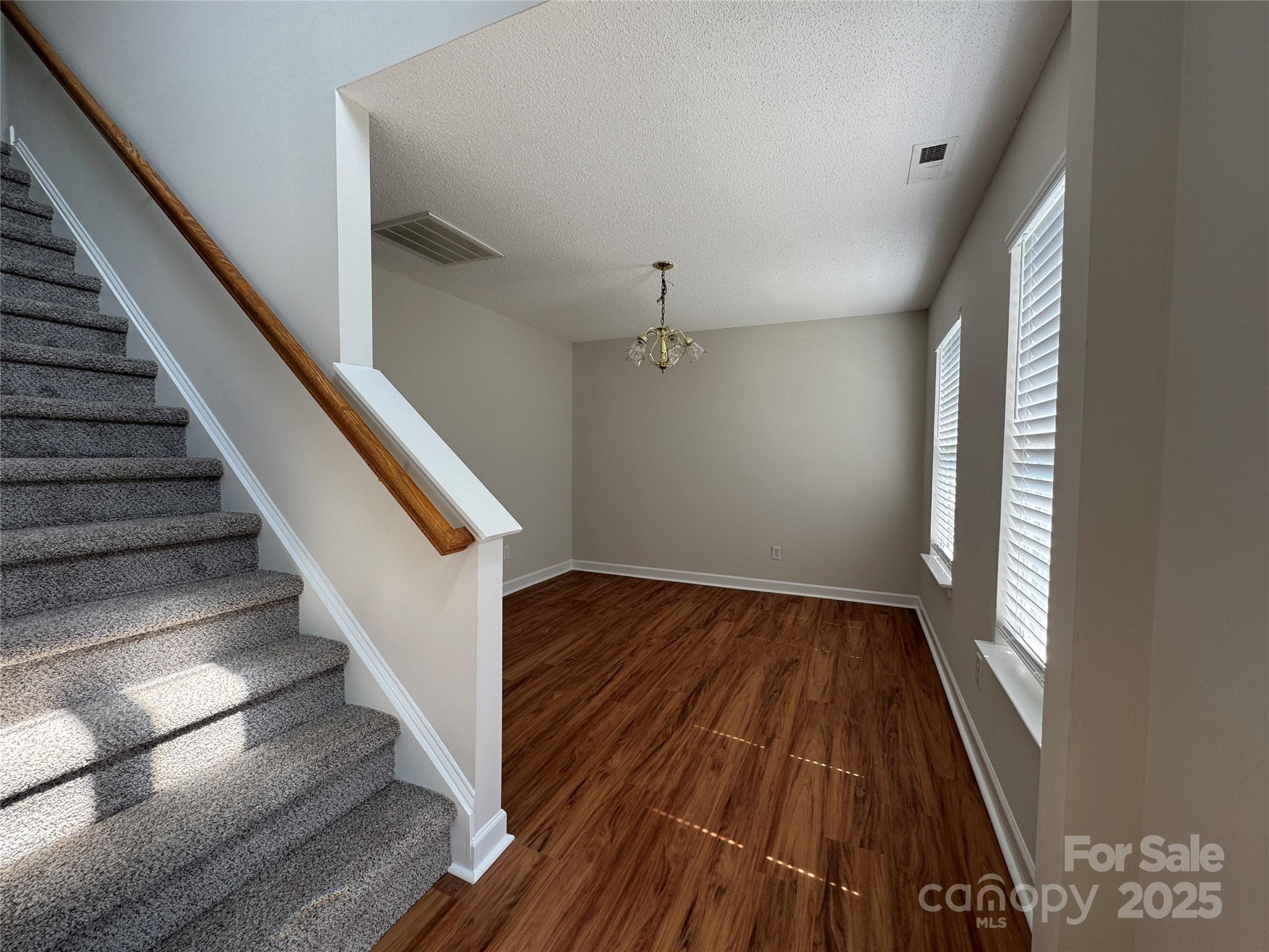 5506 Rogers Road