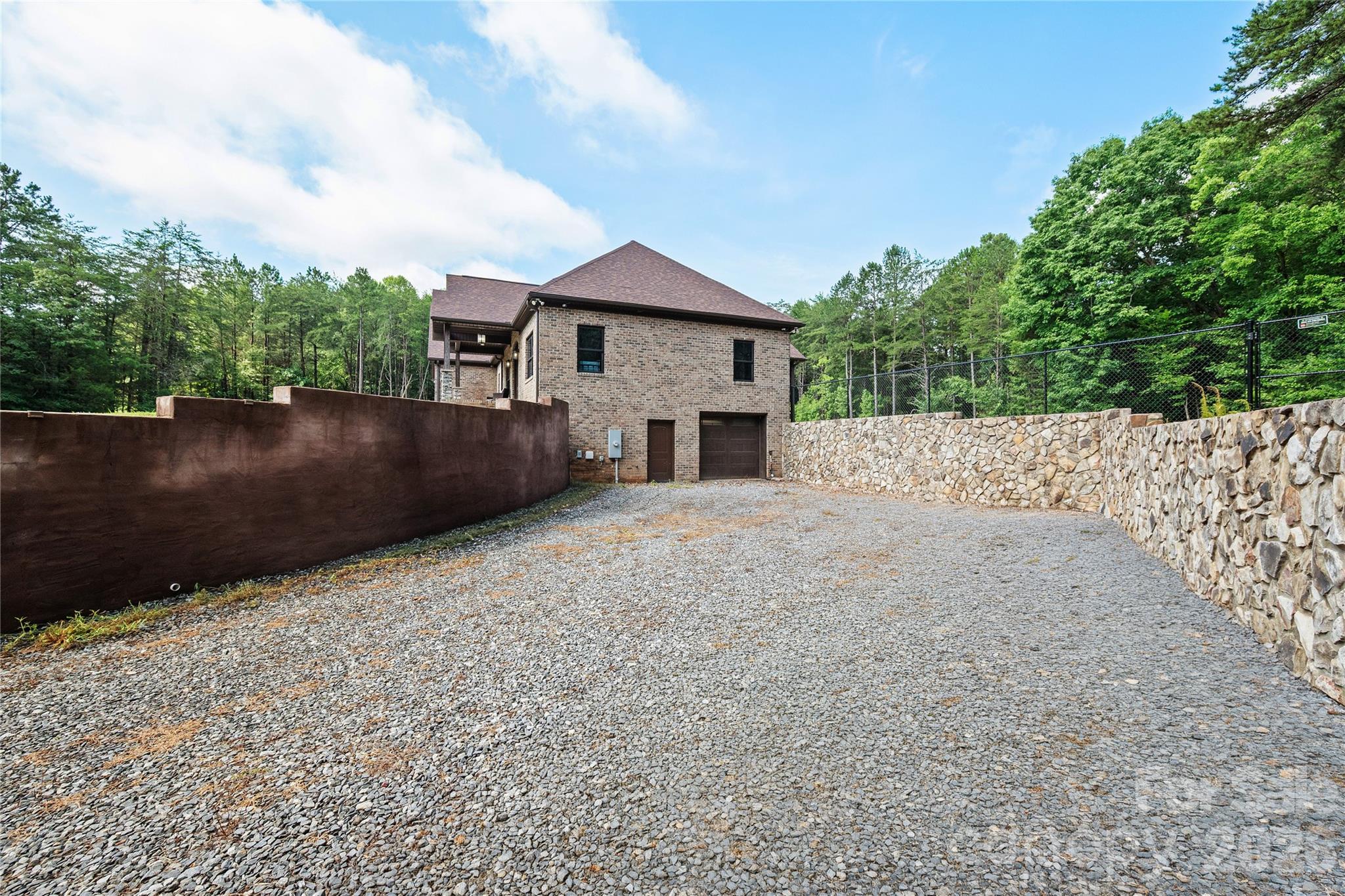 311 Bethesda Road 11, 12
