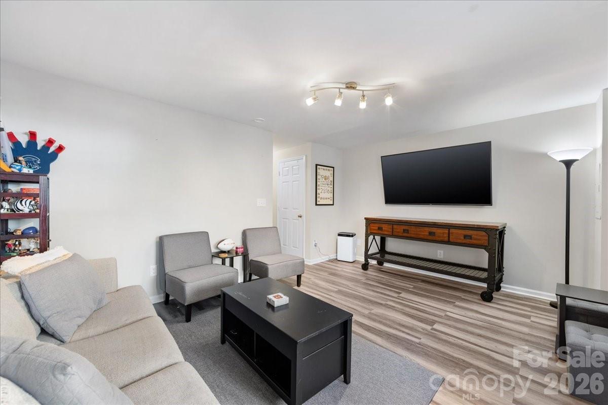 Sardis Glen - Residential