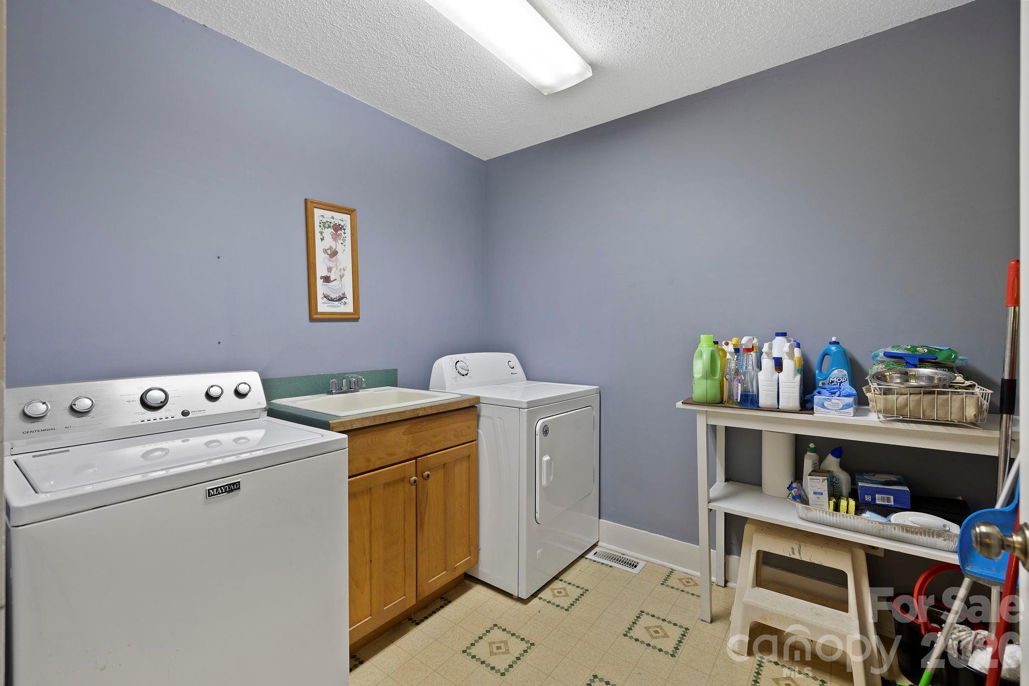 Laurel Lake Estates - Residential