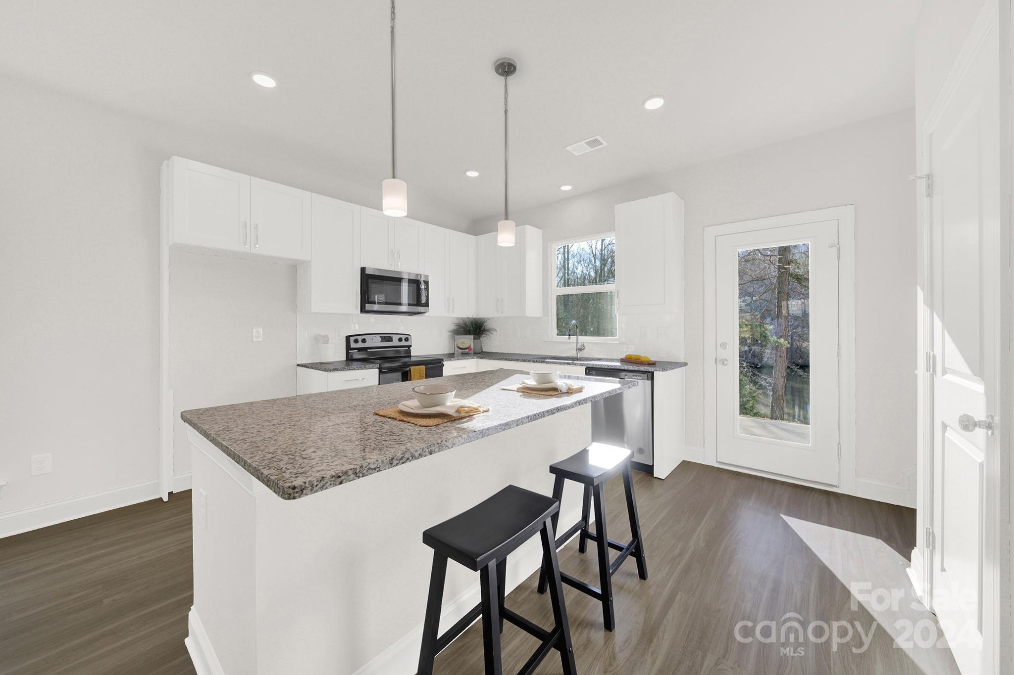 Lakeridge - Residential