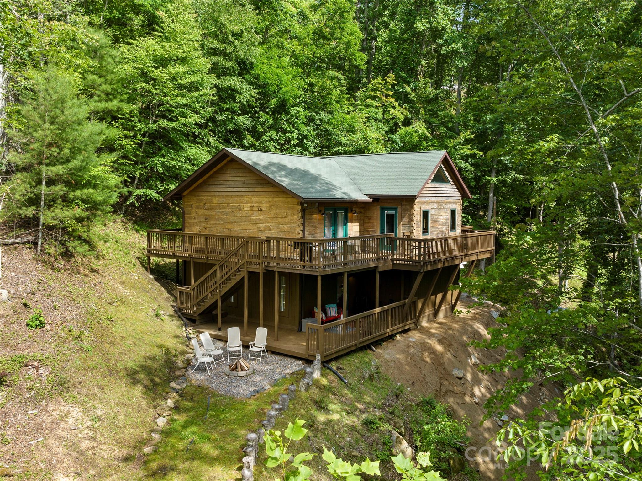 619 Leisure Lane