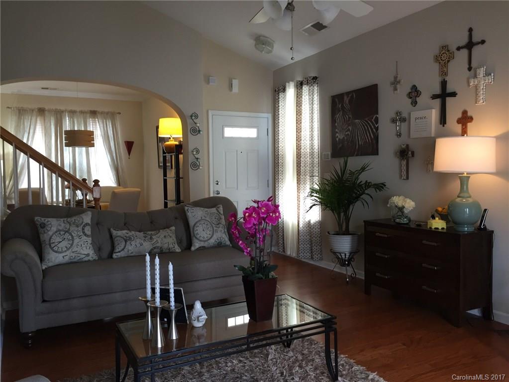 Ridge Pointe - Residential