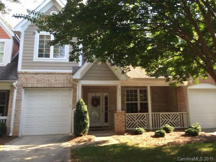 Inviting front porch welcomes you into immaculately maintained home that shows like a model.With both formal & casual spaces,this floor plan's very versatile,comfortable & open.Kit offers granite counters, island & pantry.Cozy den w/built-ins & gas fireplace,opens to kitchen & has easy access to the private fenced rear yard.Large master suite w/luxury bath/walk-in closet & generous secondary BR's are up. Minutes from Cotswold and Southpark, walk to Strawberry Hill Shopping.Plus a community pool!