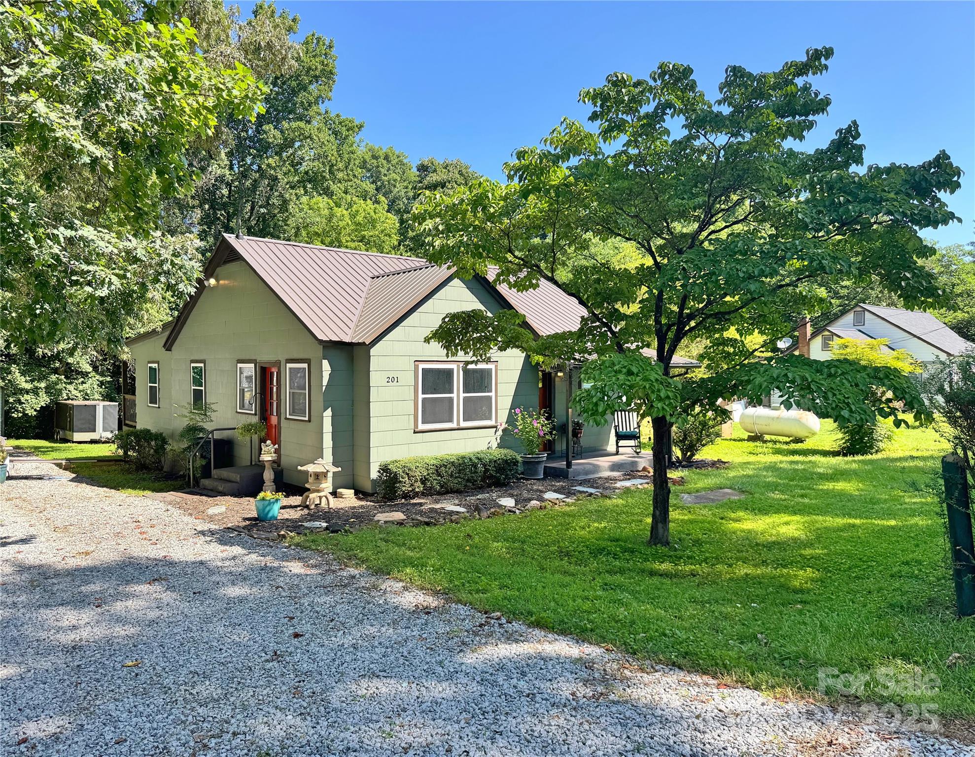 201 Barnes Lane