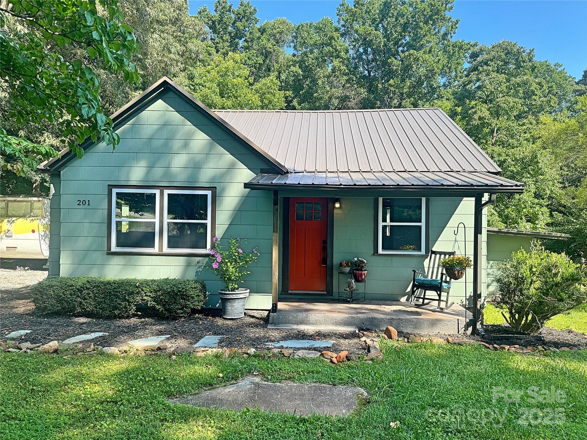 201 Barnes Lane