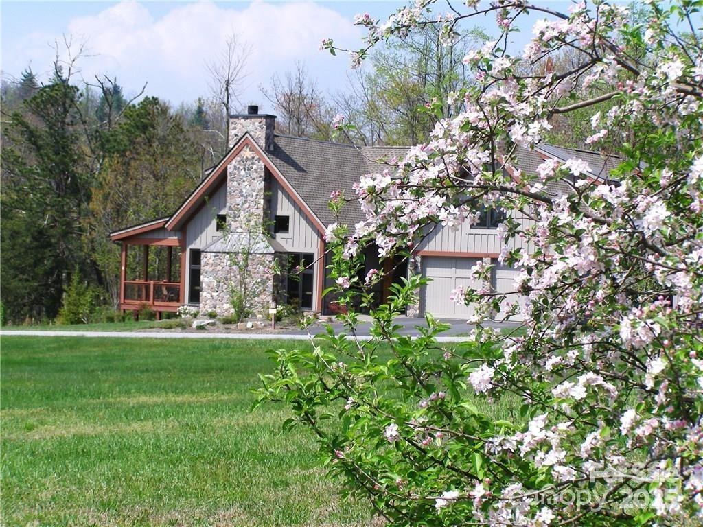 Pinnacle Falls - Land