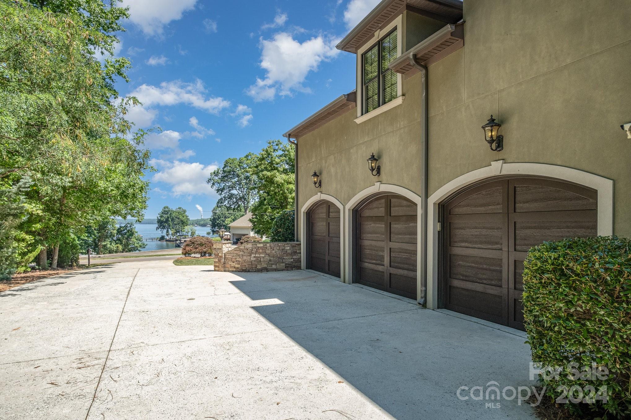 Watertree Landing - Residential