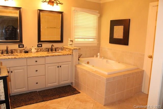 Meadow Lakes II - Residential