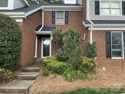9121 Kings Canyon Drive Charlotte NC 28210