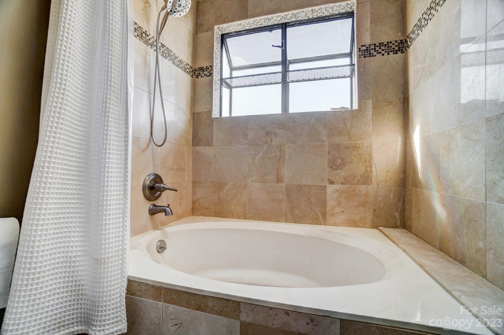 Gates At Quail Hollow - Residential