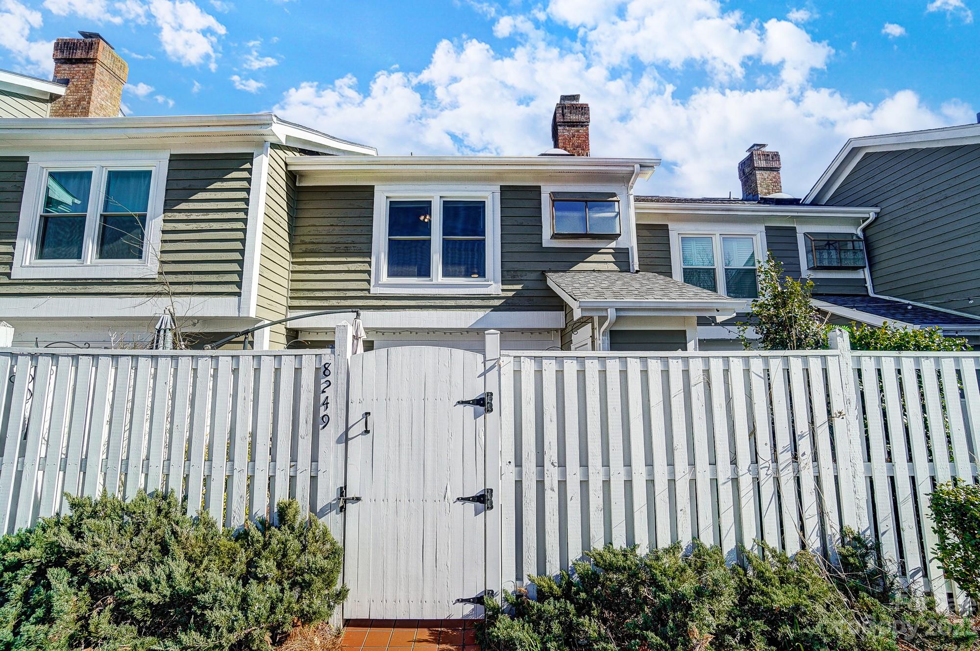 Gates At Quail Hollow - Residential