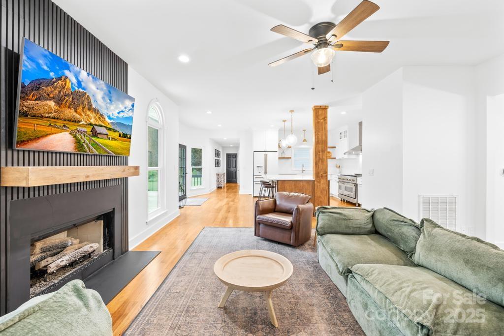 Larkin Sloan Estates - Residential