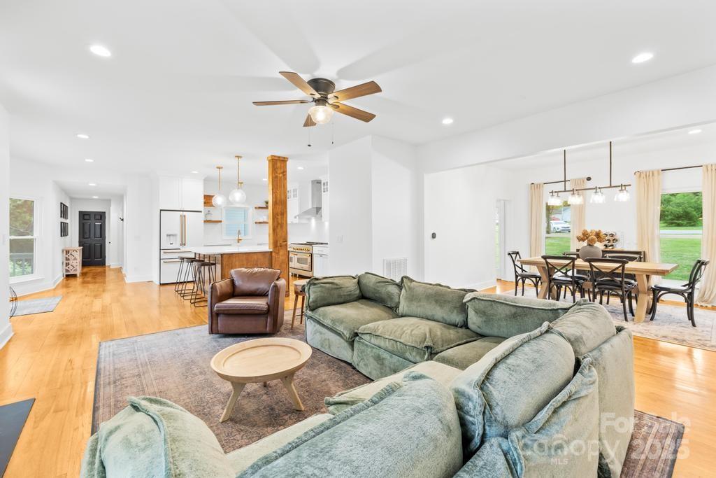 Larkin Sloan Estates - Residential