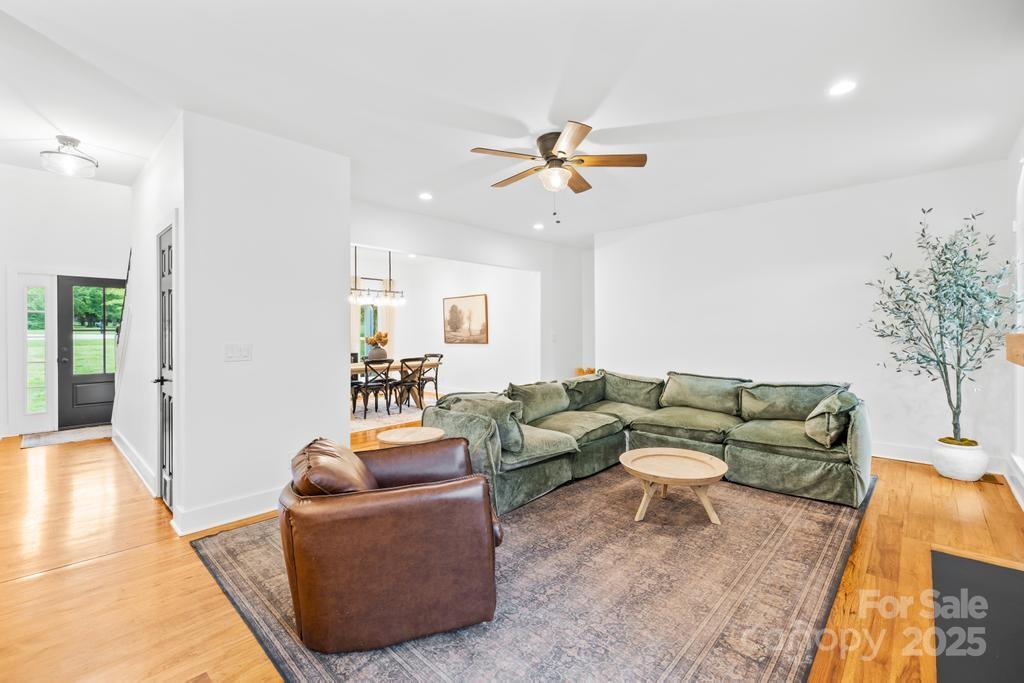 Larkin Sloan Estates - Residential