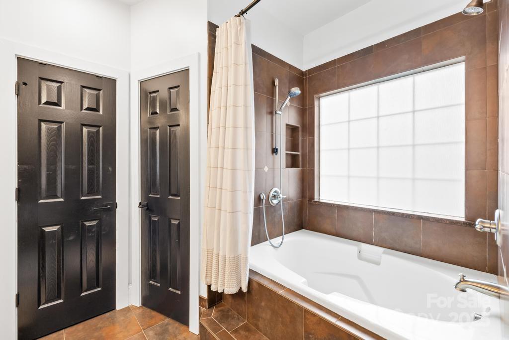 Larkin Sloan Estates - Residential