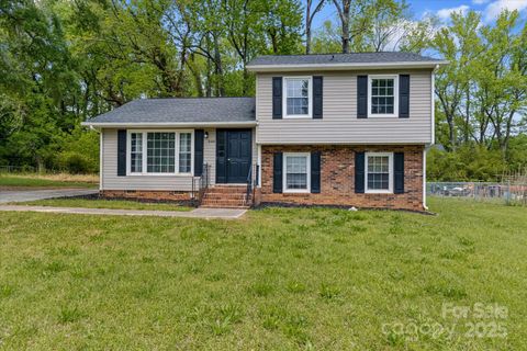 6443 Eaglecrest Road Charlotte NC 28212