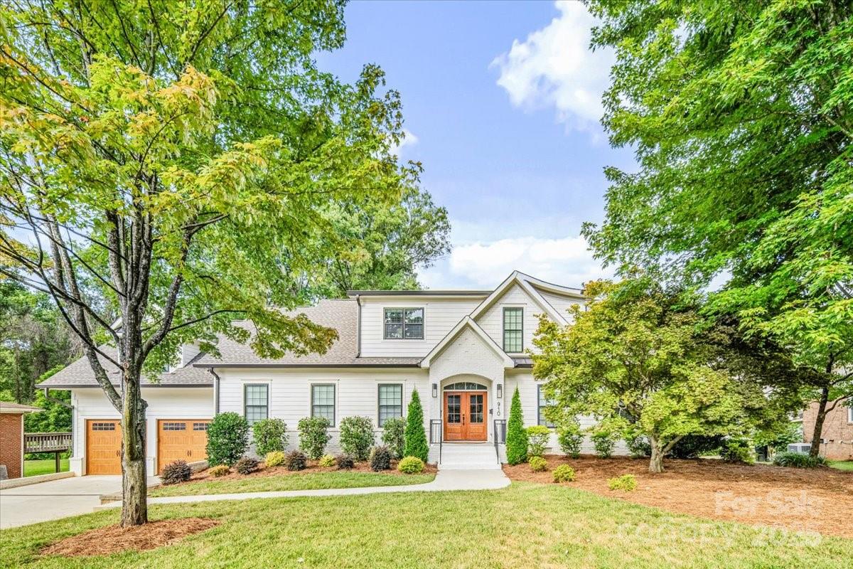 910 Heather Lane