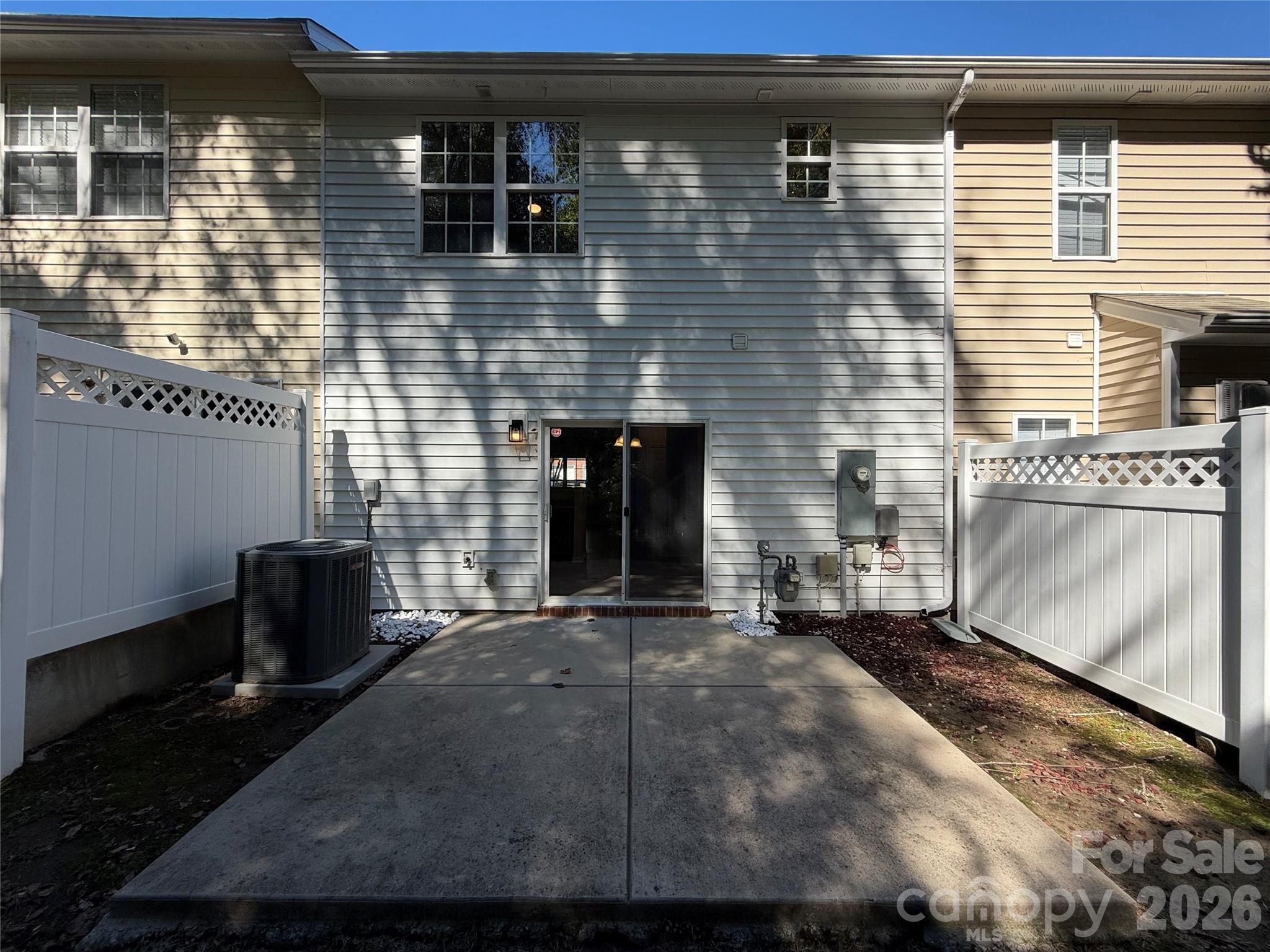 13927 Singleleaf Lane