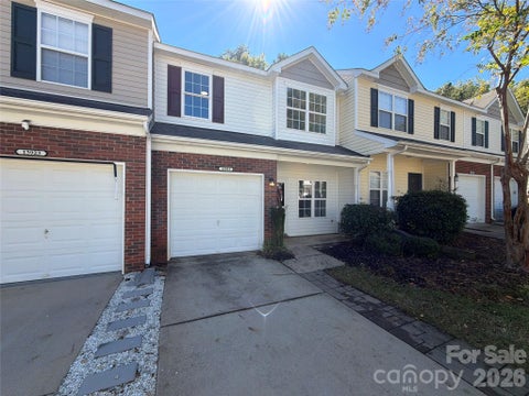 Photo of 13927 Singleleaf Lane, Charlotte, NC 28278 (MLS # 4435142)