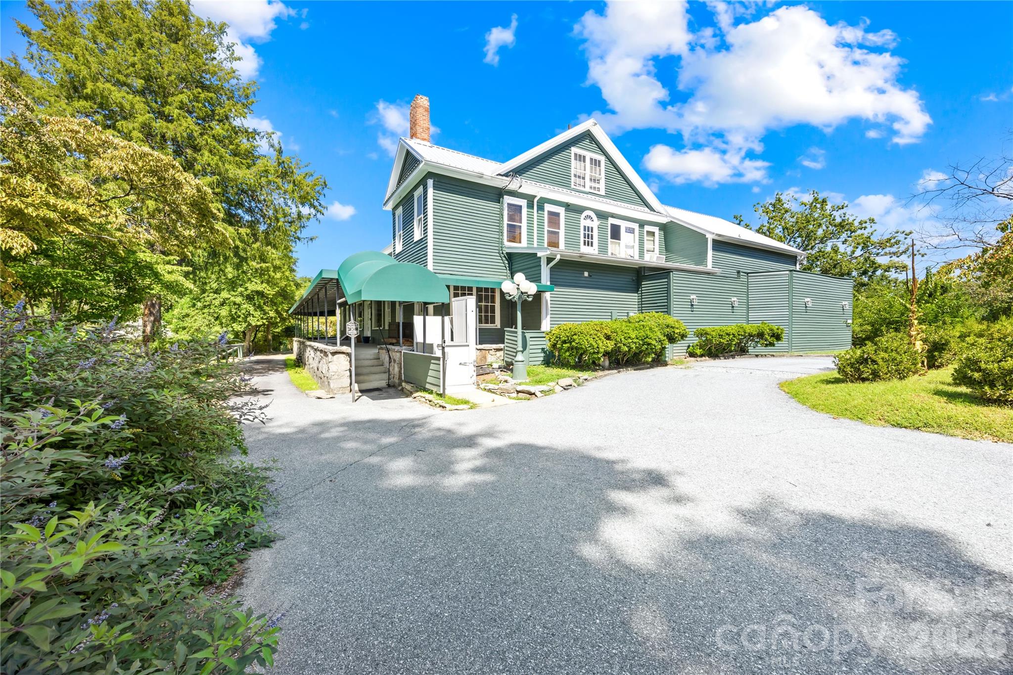85 Pinecrest Lane