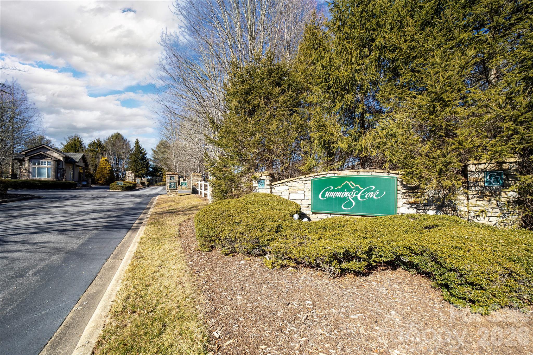 Cummings Cove - Land