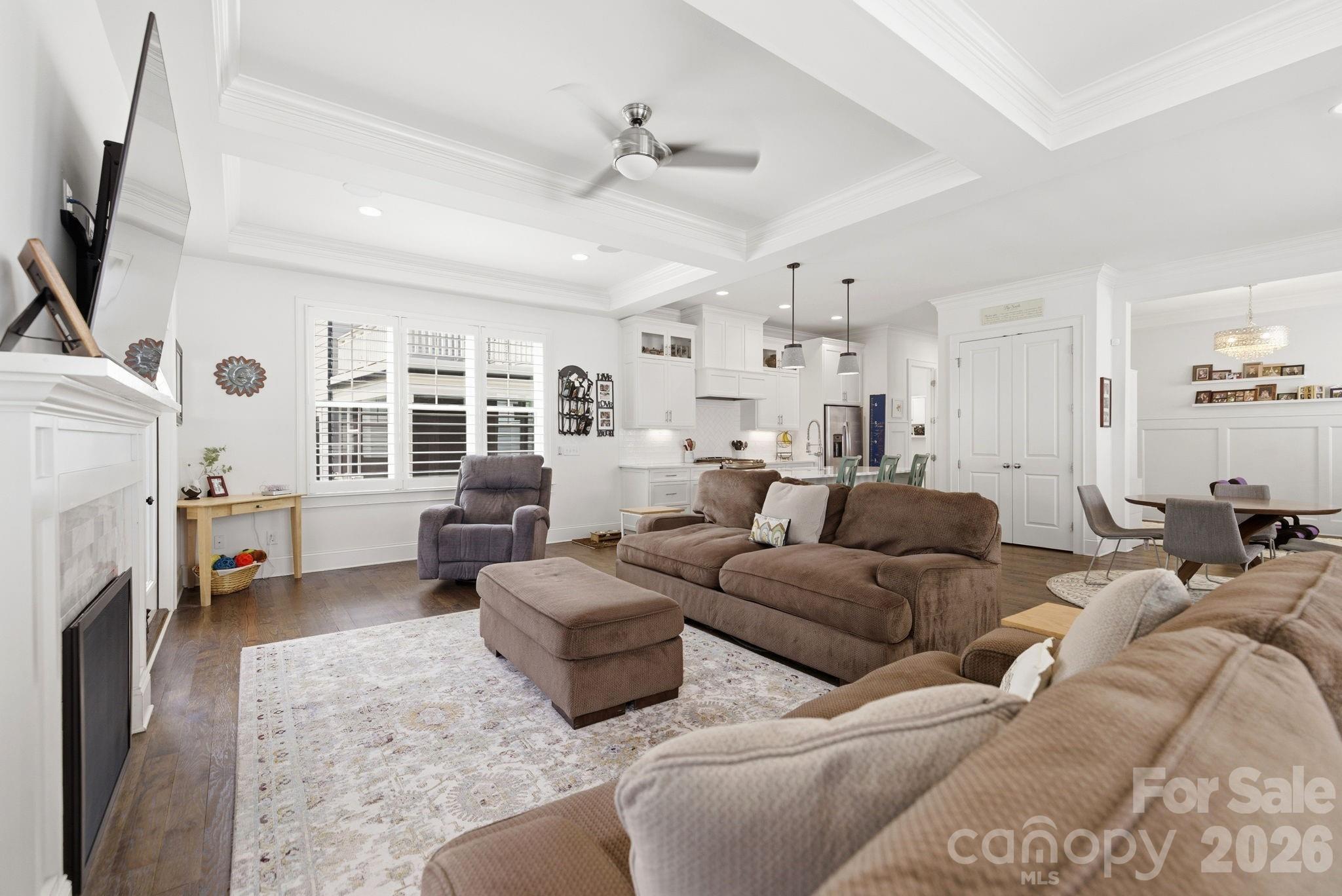 The Oaks at Midwood - Residential