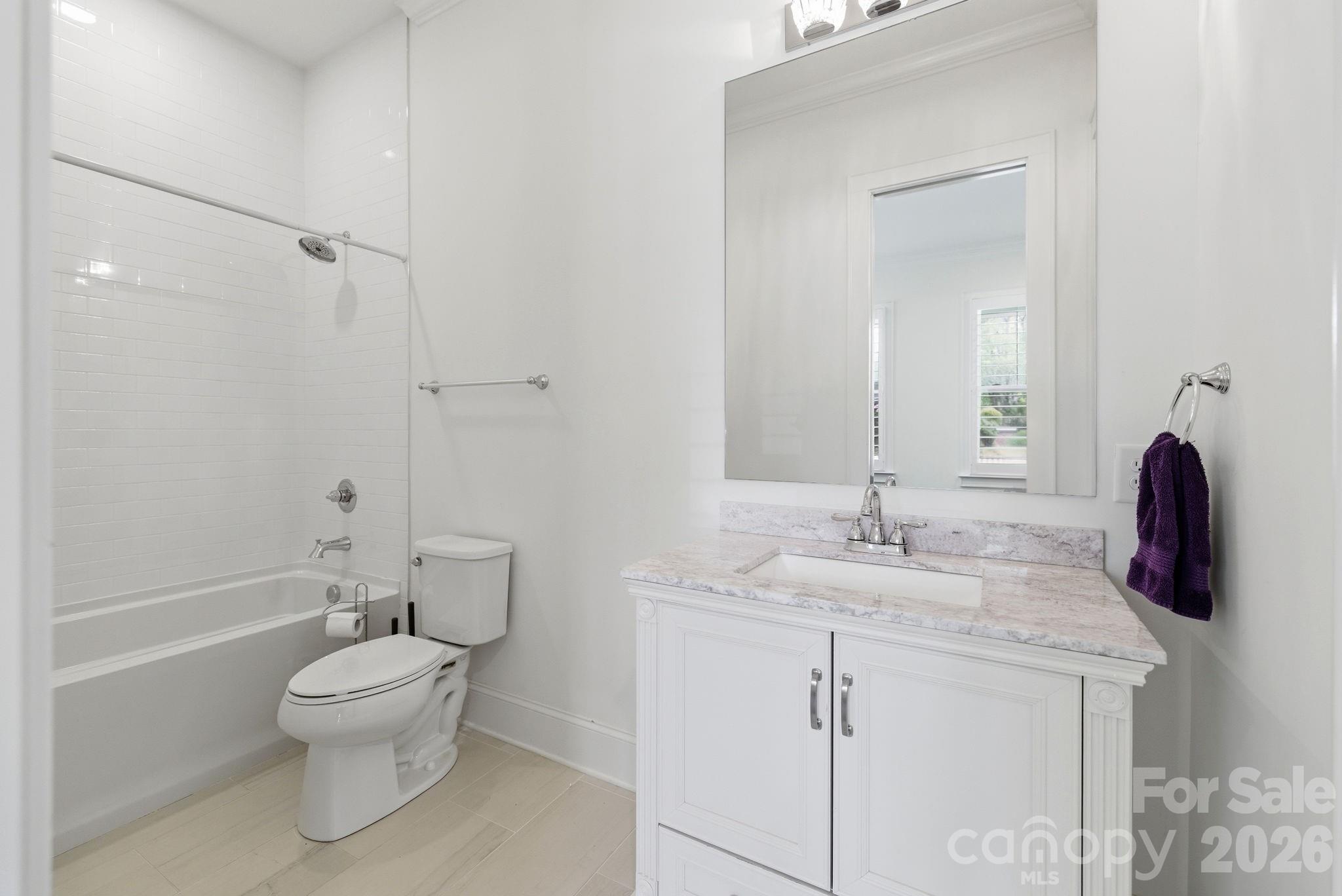 The Oaks at Midwood - Residential