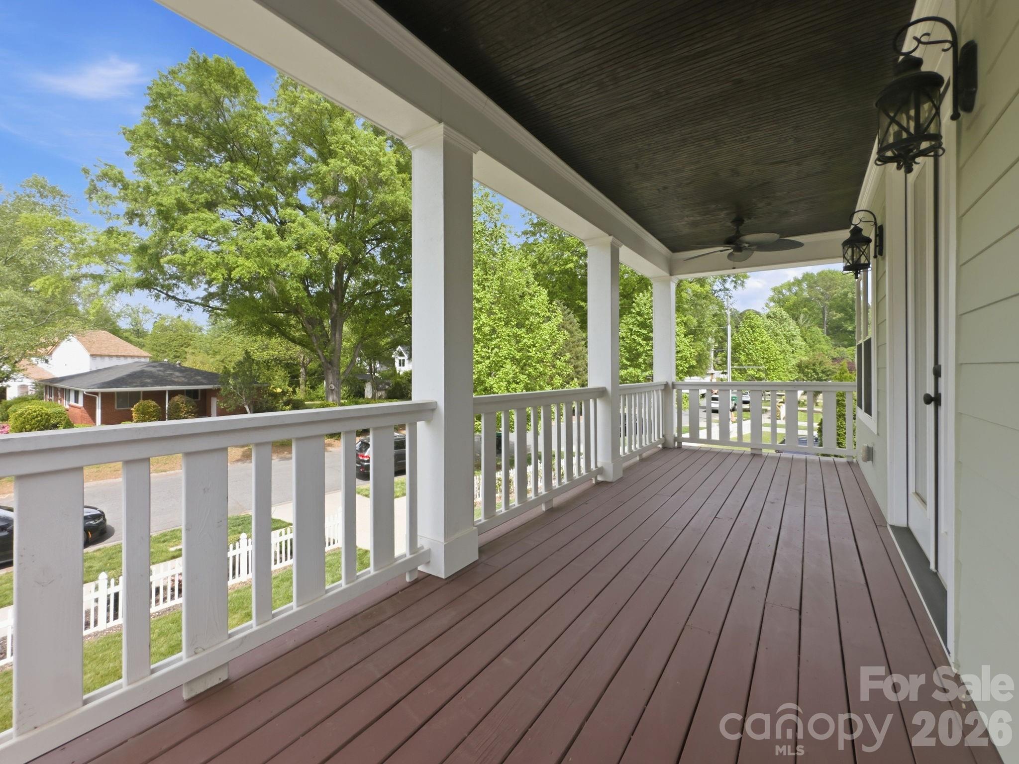 The Oaks at Midwood - Residential