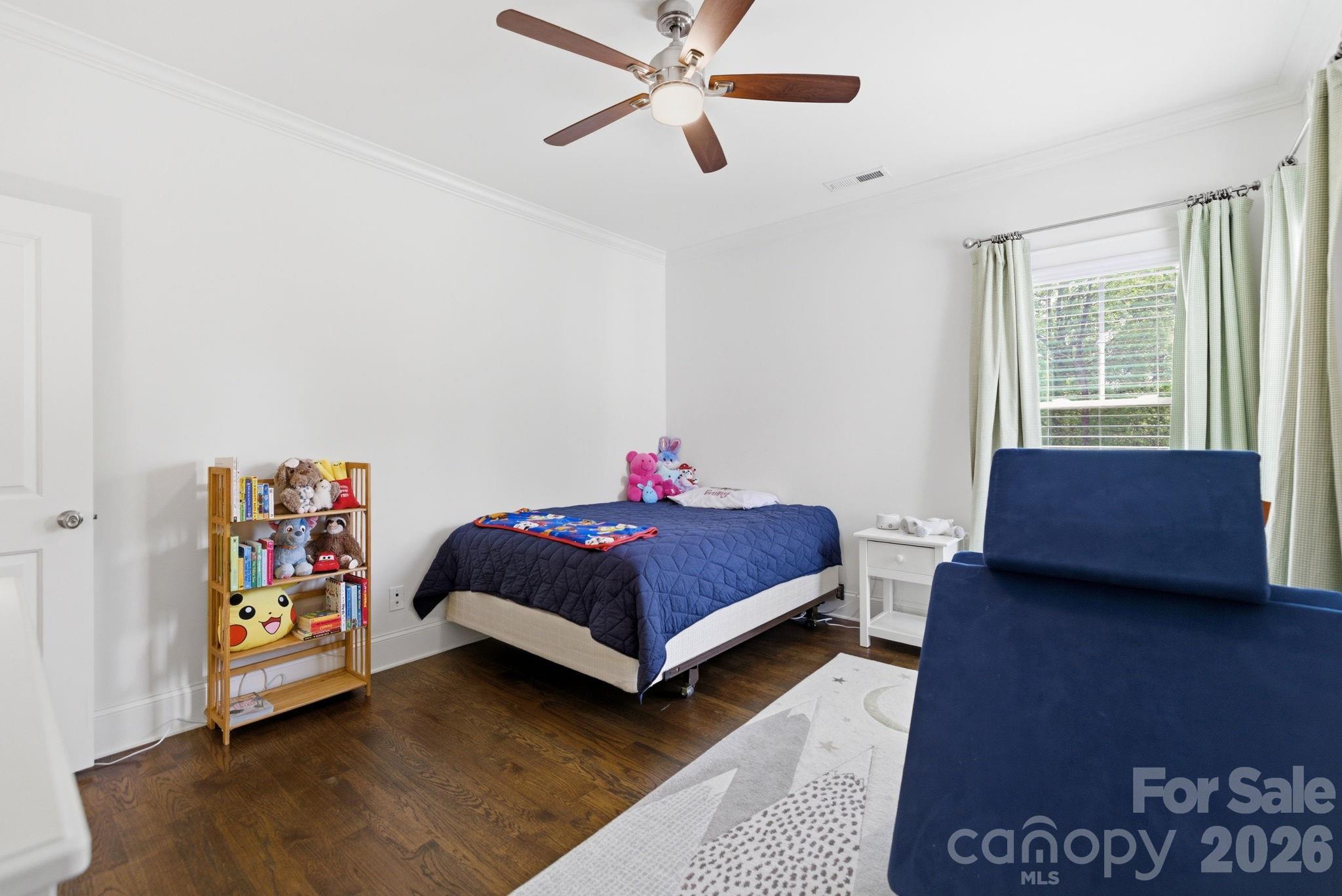 The Oaks at Midwood - Residential