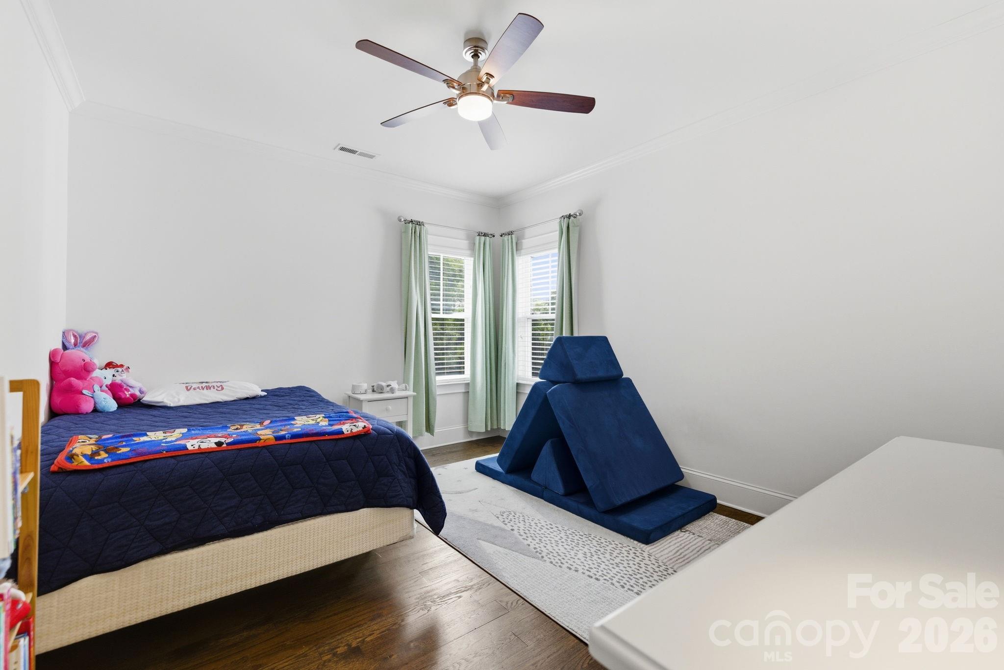 The Oaks at Midwood - Residential