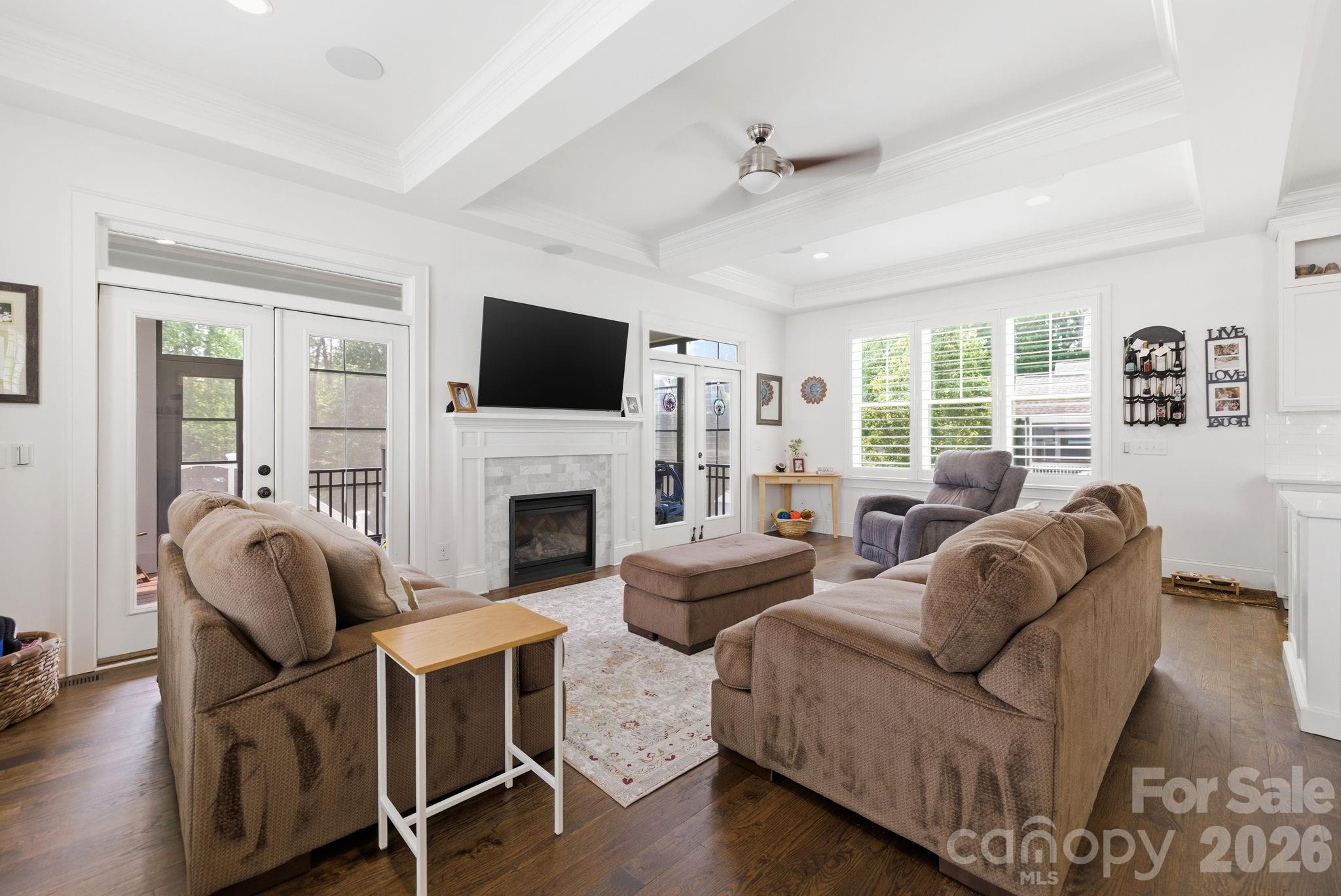 The Oaks at Midwood - Residential