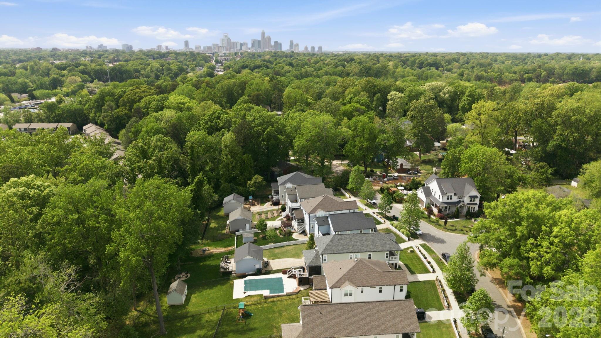 The Oaks at Midwood - Residential