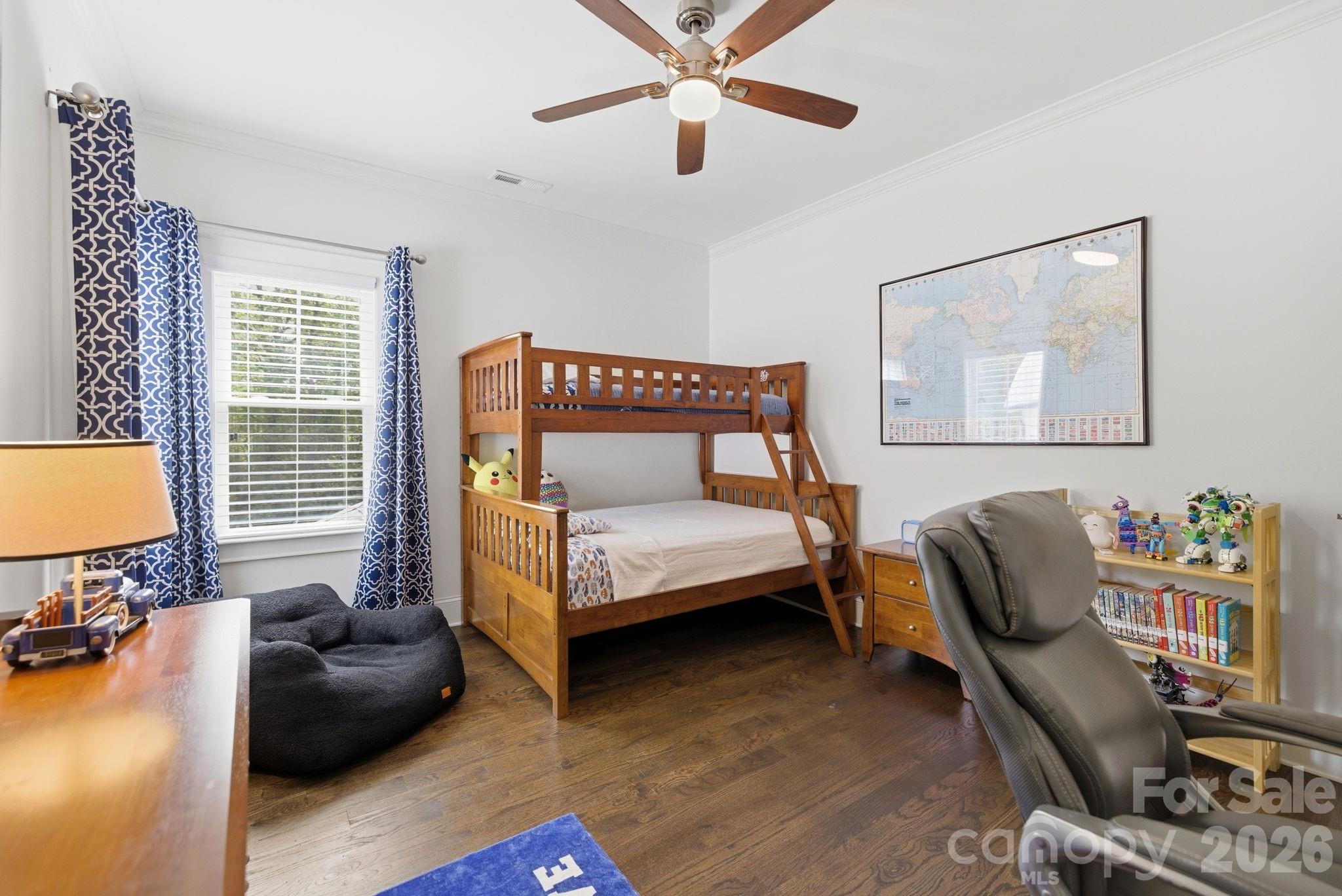 The Oaks at Midwood - Residential